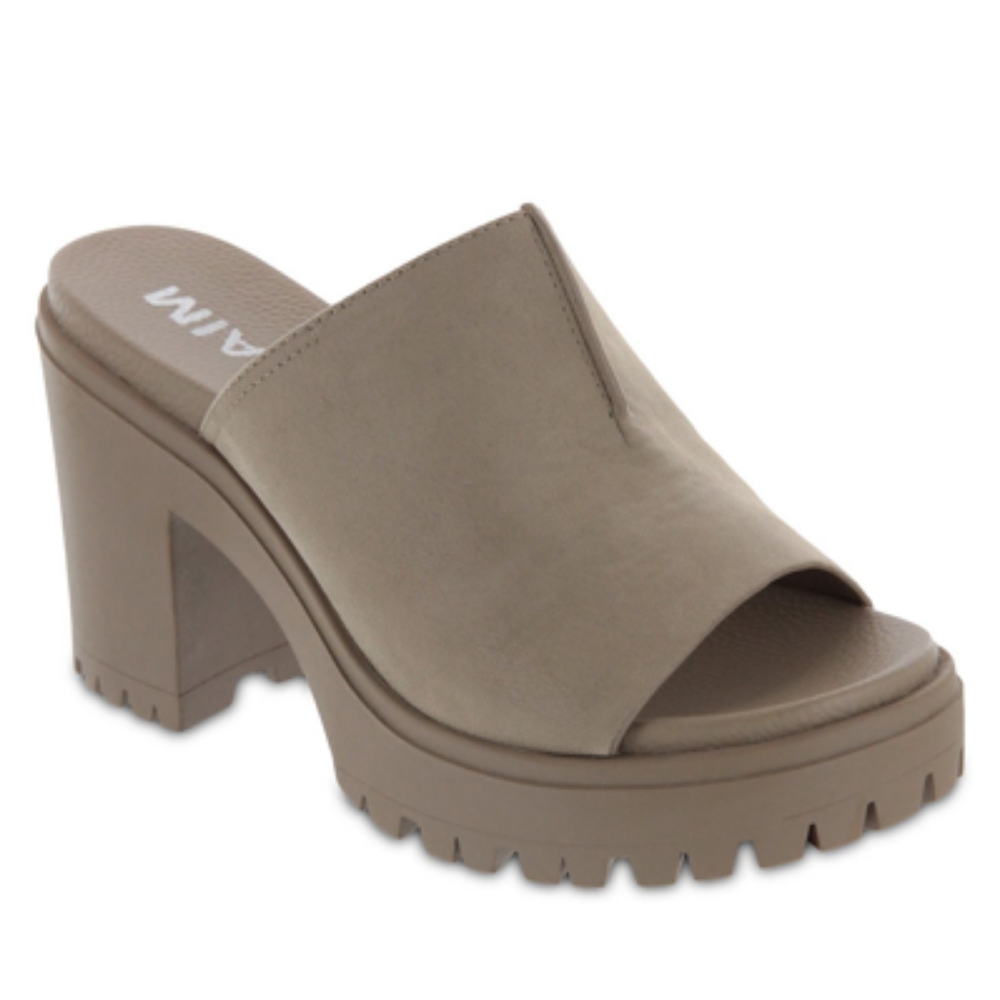 ☃️❄️☃️MIA Teenah Block Heel Chunky Slipon Womens 8
